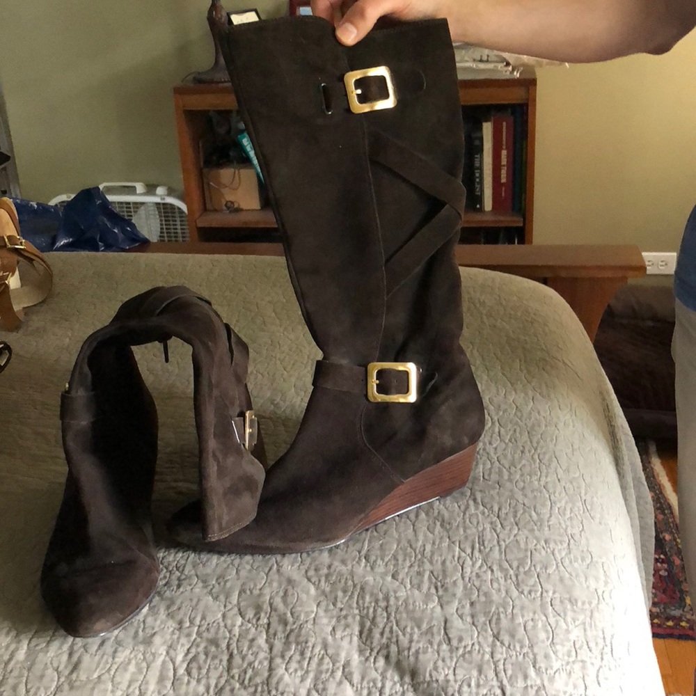 NINE WEST Suede boots!